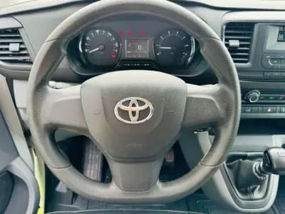 Vendo Toyota Proace 2018 - 17999 EUR, 160000 km - AUTO.MOTO.pt