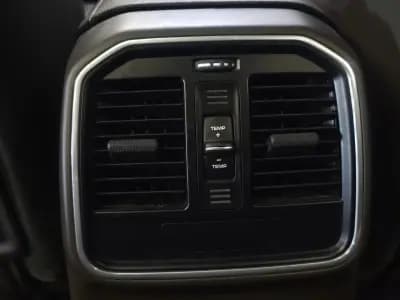 Vendo Porsche Macan 2019 - 57490 EUR, 133391 km - AUTO.MOTO.pt