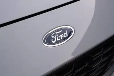 Vendo Ford Puma 2022 - 17499 EUR, 78000 km - AUTO.MOTO.pt