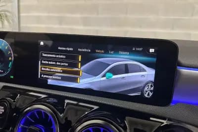 Vendo Mercedes-Benz A 250 Limousine 2022 - 31950 EUR, 32438 km - AUTO.MOTO.pt