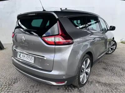 Sell Renault Scénic 2017 - 12900 EUR, 177522 km - AUTO.MOTO.pt