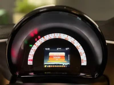 Vendo Smart ForFour 2018 - 11900 EUR, 51000 km - AUTO.MOTO.pt