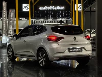 Vendo Renault Clio 2022 - 14990 EUR, 132900 km - AUTO.MOTO.pt