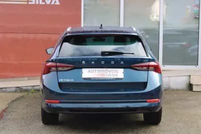Vendo Skoda Octavia Break 2020 - 18750 EUR, 100000 km - AUTO.MOTO.pt