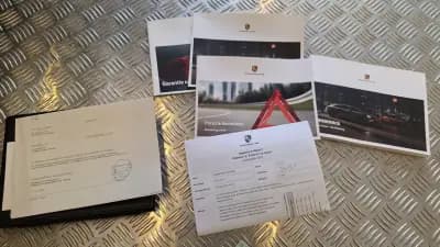 Sell Porsche Panamera Sport Turismo 2024 - 119900 EUR, 45564 km - AUTO.MOTO.pt