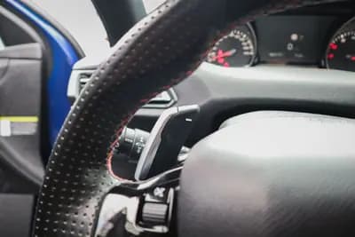 Sell Peugeot 308 SW 2018 - 13980 EUR, 79660 km - AUTO.MOTO.pt