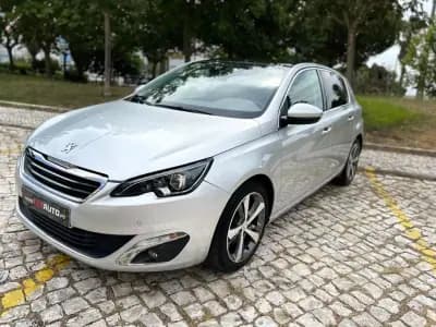 Vendo Peugeot 308 2015 - 8900 EUR, 210000 km - AUTO.MOTO.pt