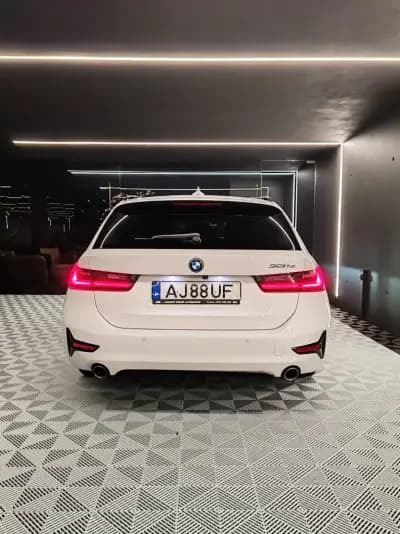 Vendo BMW 320 2021 - 28750 EUR, 142982 km - AUTO.MOTO.pt