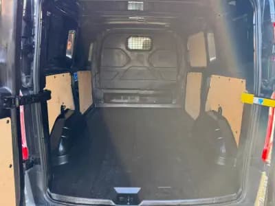 Sell Ford Transit Custom 2015 - 17490 EUR, 154150 km - AUTO.MOTO.pt