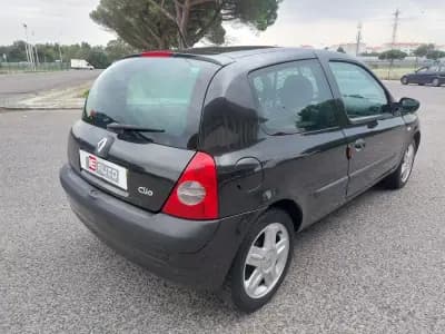 Sell Renault Clio 2004 - 2990 EUR, 268181 km - AUTO.MOTO.pt