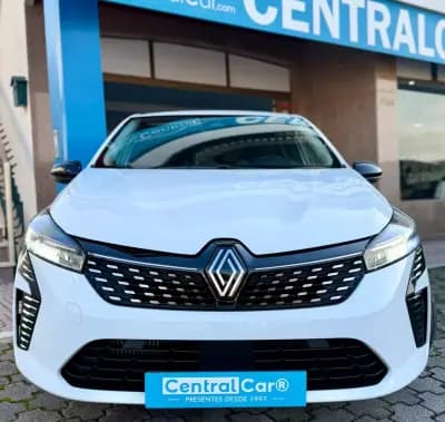 Vendo Renault Clio 2024 - 16450 EUR, 40000 km - AUTO.MOTO.pt