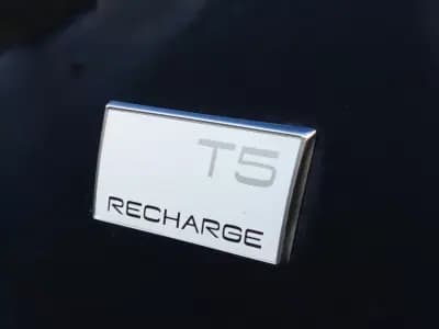 Sell Volvo XC 40 2022 - 28990 EUR, 100300 km - AUTO.MOTO.pt