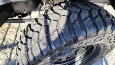 Vendo Land Rover Defender 2001 - 35000 EUR, 81787 km - AUTO.MOTO.pt