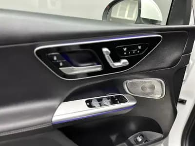 Sell Mercedes-Benz GLC 300 2024 - 66500 EUR, 12000 km - AUTO.MOTO.pt