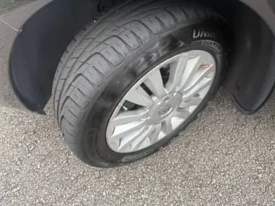 Sell Renault Clio Break 2009 - 5450 EUR, 202000 km - AUTO.MOTO.pt