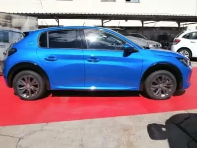 Sell Peugeot e-208 2021 - 18000 EUR, 85265 km - AUTO.MOTO.pt