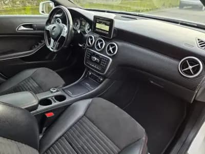 Vendo Mercedes-Benz A 180 2015 - 17990 EUR, 137000 km - AUTO.MOTO.pt