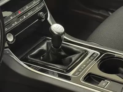 Sell Jaguar XE 2016 - 15990 EUR, 184000 km - AUTO.MOTO.pt