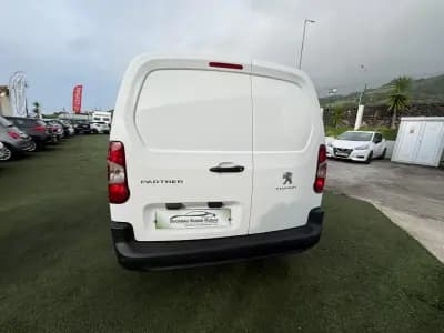 Vendo Peugeot Partner 2020 - 17990 EUR, 116800 km - AUTO.MOTO.pt