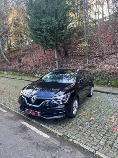Vendo Renault Mégane Break 2022 - 17500 EUR, 116925 km - AUTO.MOTO.pt