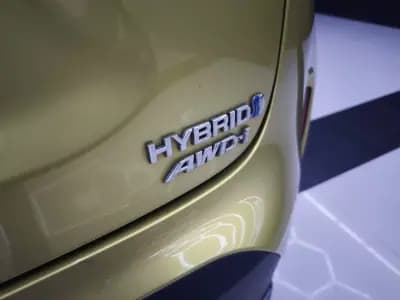 Sell Toyota Yaris Cross 2021 - 29950 EUR, 86189 km - AUTO.MOTO.pt