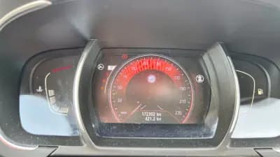 Vendo Renault Scénic 2017 - 12990 EUR, 172302 km - AUTO.MOTO.pt