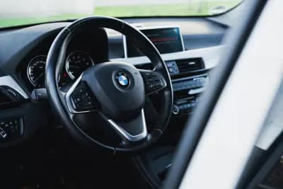 Vendo BMW X1 2022 - 24000 EUR, 107300 km - AUTO.MOTO.pt