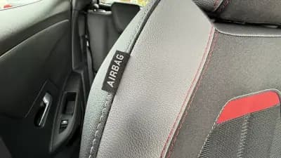 Vendo Opel Mokka-e 2023 - 23990 EUR, 9530 km - AUTO.MOTO.pt