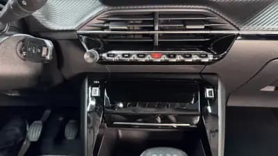 Sell Peugeot 2008 2022 - 16750 EUR, 71000 km - AUTO.MOTO.pt