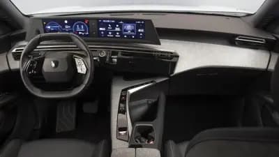 Vendo Peugeot 5008 2025 - 33900 EUR, 25000 km - AUTO.MOTO.pt