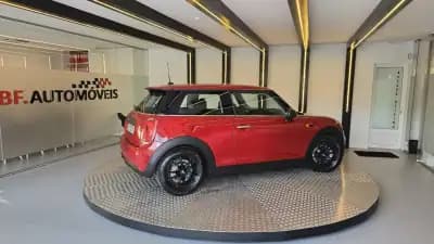 Vendo MINI One 2015 - 10900 EUR, 134360 km - AUTO.MOTO.pt
