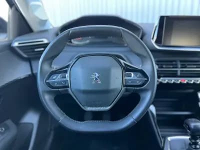 Sell Peugeot 208 2023 - 16250 EUR, 51669 km - AUTO.MOTO.pt