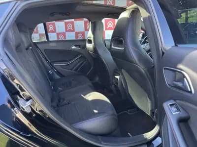 Vendo Mercedes-Benz CLA 200 2017 - 27990 EUR, 133325 km - AUTO.MOTO.pt