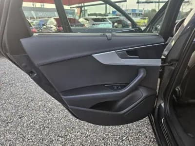 Vendo Audi A4 Avant 2018 - 22800 EUR, 104924 km - AUTO.MOTO.pt