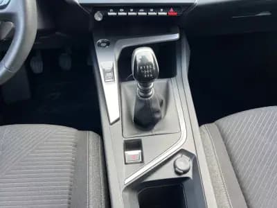 Sell Peugeot 308 2022 - 19999 EUR, 65682 km - AUTO.MOTO.pt