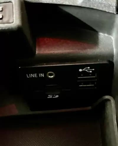 Vendo Ford Grand C-Max 2016 - 9950 EUR, 108000 km - AUTO.MOTO.pt