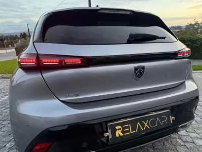 Vendo Peugeot 308 2022 - 21999 EUR, 128000 km - AUTO.MOTO.pt