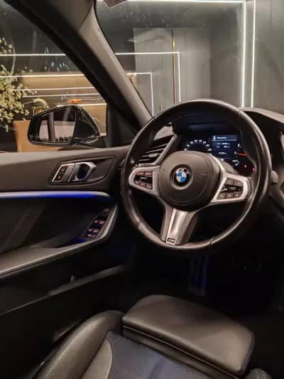 Vendo BMW 118 2021 - 22750 EUR, 111912 km - AUTO.MOTO.pt