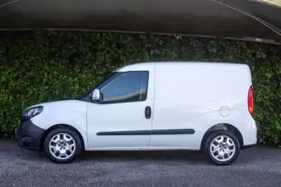 Vendo Fiat Doblo 2017 - 9750 EUR, 121100 km - AUTO.MOTO.pt