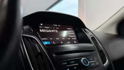 Sell Ford Focus 2018 - 9990 EUR, 168157 km - AUTO.MOTO.pt