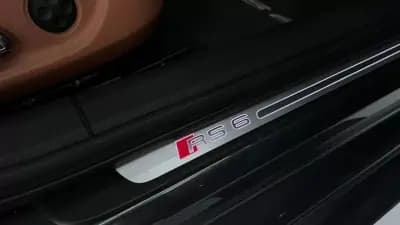 Vendo Audi RS6 Avant 2014 - 59990 EUR, 139435 km - AUTO.MOTO.pt