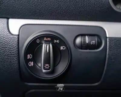 Vendo Volkswagen Scirocco 2013 - 16990 EUR, 153299 km - AUTO.MOTO.pt