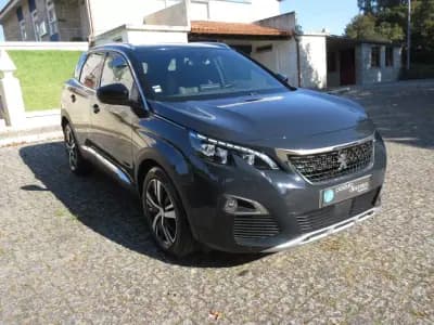 Vendo Peugeot 3008 2019 - 22990 EUR, 98000 km - AUTO.MOTO.pt