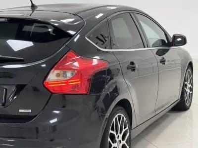 Vendo Ford Focus 2012 - 8990 EUR, 197000 km - AUTO.MOTO.pt