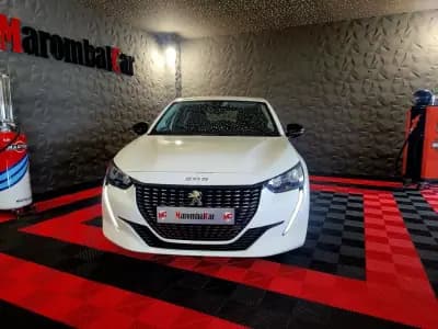 Vendo Peugeot 208 2020 - 21990 EUR, 16868 km - AUTO.MOTO.pt