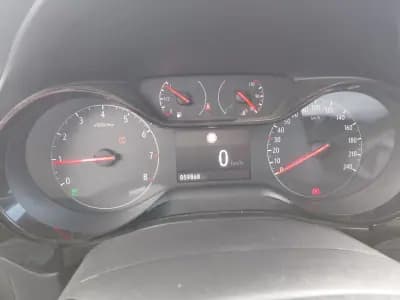 Vendo Opel Corsa 2023 - 13980 EUR, 59000 km - AUTO.MOTO.pt