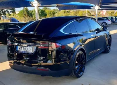 Vendo Tesla Model X 2019 - 59990 EUR, 179000 km - AUTO.MOTO.pt
