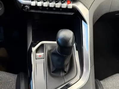 Sell Peugeot 3008 2018 - 17900 EUR, 78000 km - AUTO.MOTO.pt