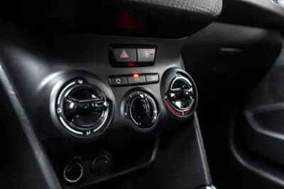 Sell Peugeot 2008 2018 - 9990 EUR, 88415 km - AUTO.MOTO.pt