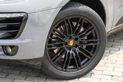 Sell Porsche Macan 2015 - 43900 EUR, 152799 km - AUTO.MOTO.pt